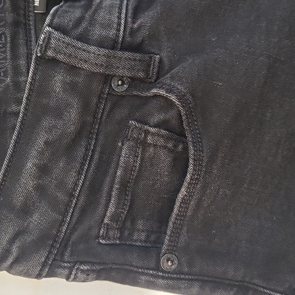 American Eagle Jeans (short) - Picture 5 of 8